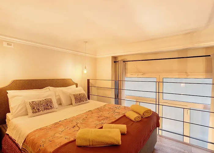 Dezza Loft Apartment